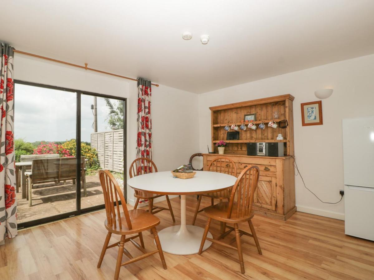 Wheelbarrow Cottage Stoke Prior  외부 사진